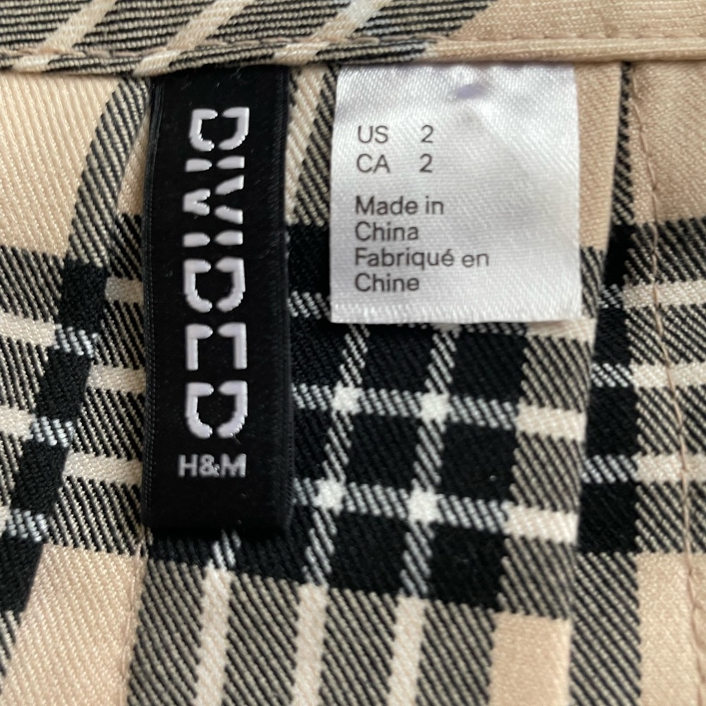 Plaid skirt - Picture 3 of 3